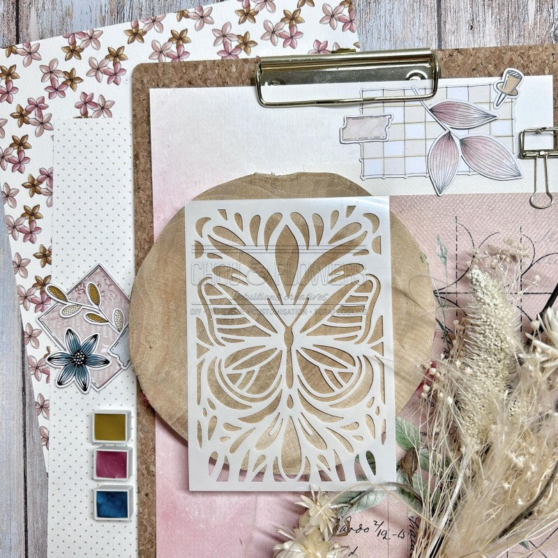 Chou & Flowers - Stencil - A6 - Butterfly - VIC115